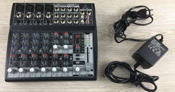 Behringer Xenyx 1202FX