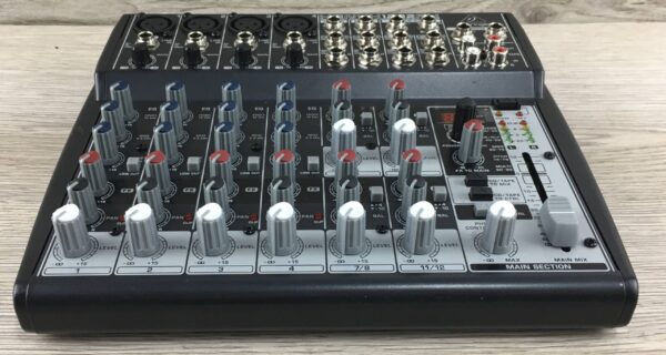 Behringer Xenyx 1202FX