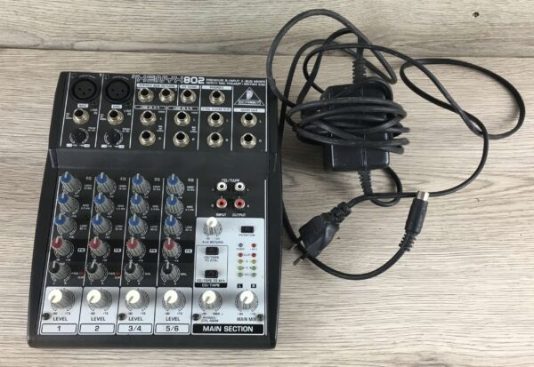 Behringer Xenyx 802