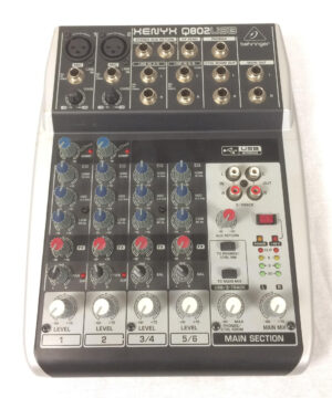 Behringer Xenyx Q802 USB