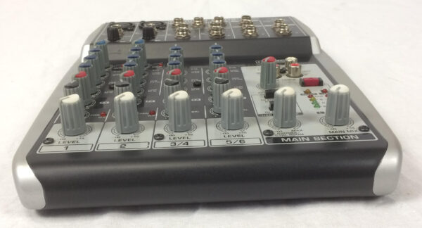 Behringer Xenyx Q802 USB