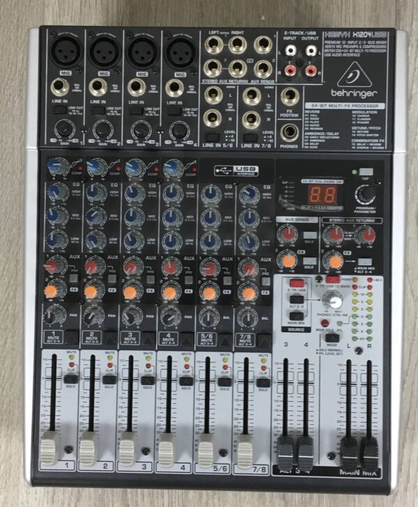 Behringer Xenyx X1204 USB