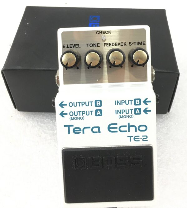 Boss TE-2 Tera Echo