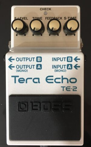 Boss TE-2 Tera Echo