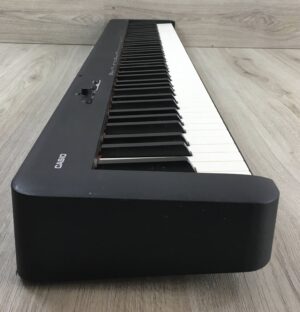 Casio CDP-S100 con supporto in legno