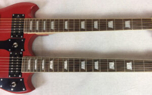 Chitarra elettrica doppio manico tipo Gibson SG