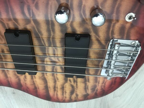 Cort Action DLX Plus CRS