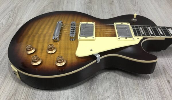 Eko VL-480 Honey Burst Flamed + elettronica CTS