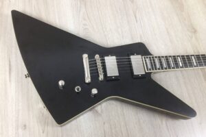 Epiphone Extura prophecy black aged gloss
