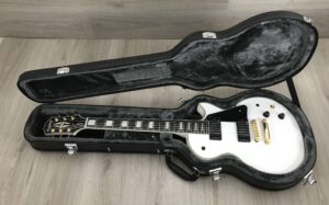 Epiphone Inspired by Gibson Les Paul Custom Apline White + EMG Zakk Wylde Set Black