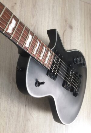 ESP LTD EC-256 black satin con custodia rigida
