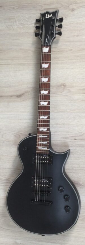 ESP LTD EC-256 black satin con custodia rigida