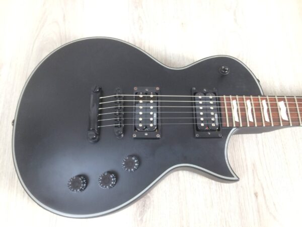 ESP LTD EC-256 black satin con custodia rigida