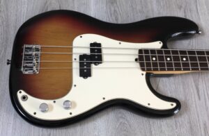 Fender American Standard Precision Bass serial Z4166170