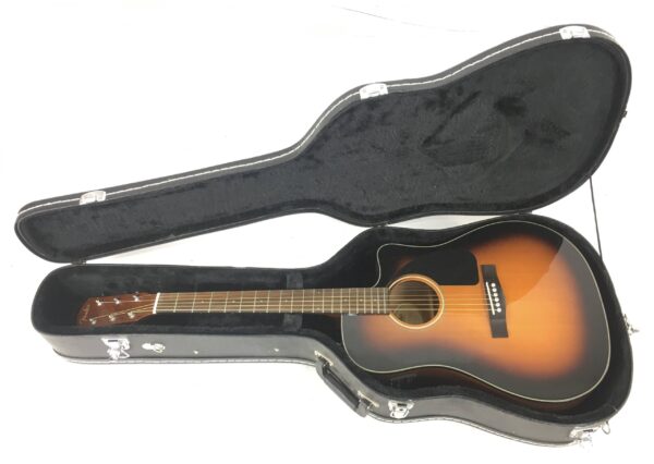 Fender CD-60CE SB-DS-V2 con custodia rigida