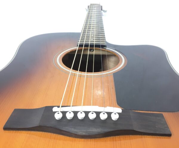 Fender CD-60CE SB-DS-V2 con custodia rigida