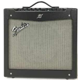 Fender Mustang II V2 con footswitch