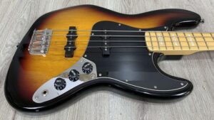 Fender Squier Vintage Modified Jazz Bass 77