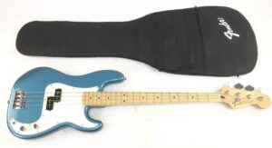 Fender Standard Precision MN Lake Placid Blue