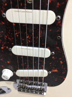 Fender Standard Stratocaster LH serial MN8306348 Lace Sensor