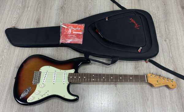 Fender Vintera II '60s Stratocaster RW 3-Color Sunburst