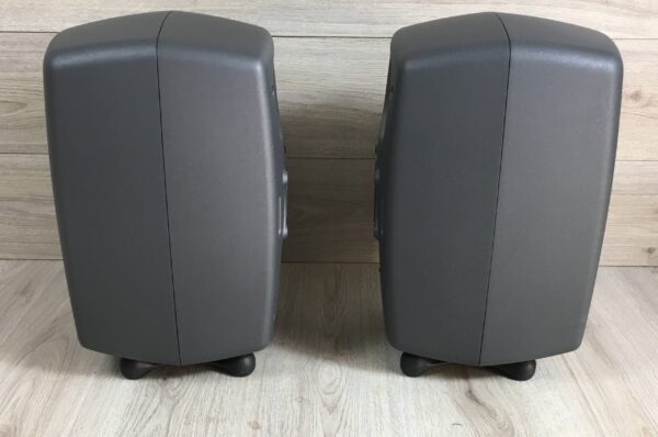 Genelec 8050b