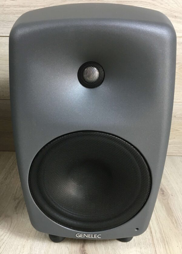 Genelec 8050b