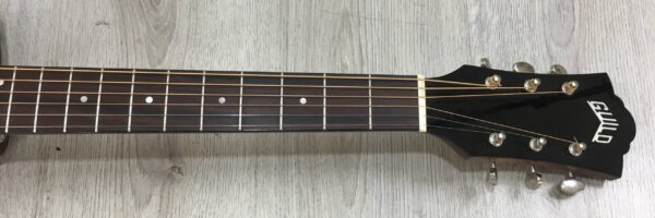 Guild OM-260CE Deluxe Burl