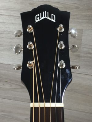 Guild OM-260CE Deluxe Burl