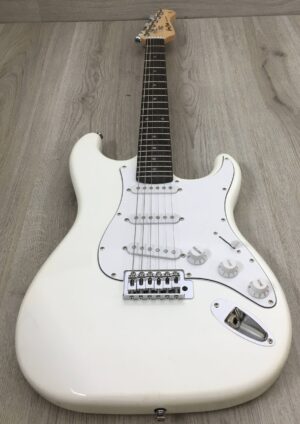 Harley Benton ST-20 WH