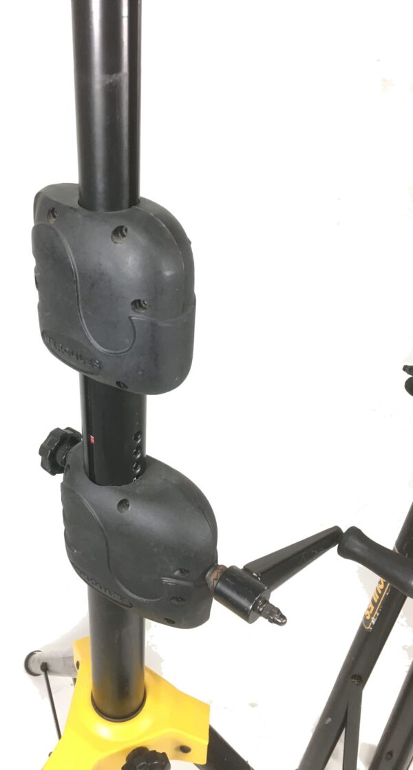 Hercules SS700B Coppia supporti cassa