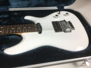 Ibanez JS140-WH Joe Satriani Signature con pickup Sustaniac