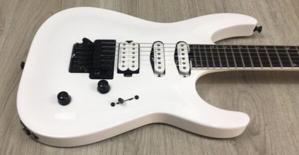Jackson Pro Plus Series Soloist SLA3 Snow White