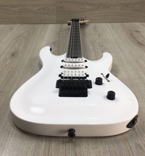 Jackson Pro Plus Series Soloist SLA3 Snow White