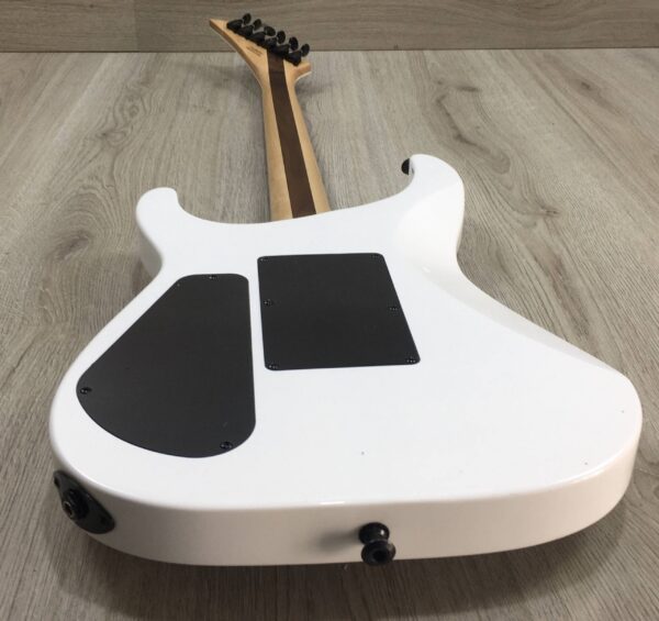 Jackson Pro Plus Series Soloist SLA3 Snow White