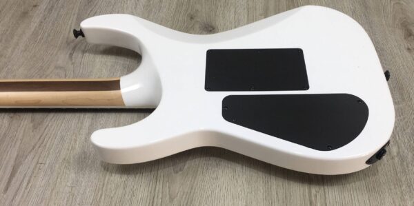Jackson Pro Plus Series Soloist SLA3 Snow White
