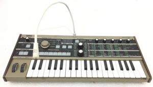 Korg microKORG + Flight Case