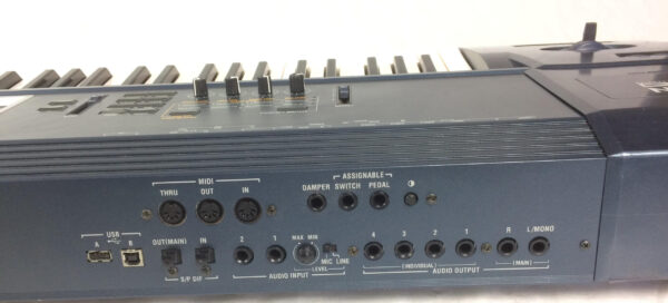 Korg Triton Extreme 76