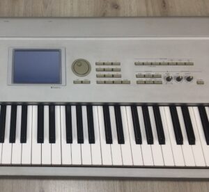 Korg Triton ProX con flight