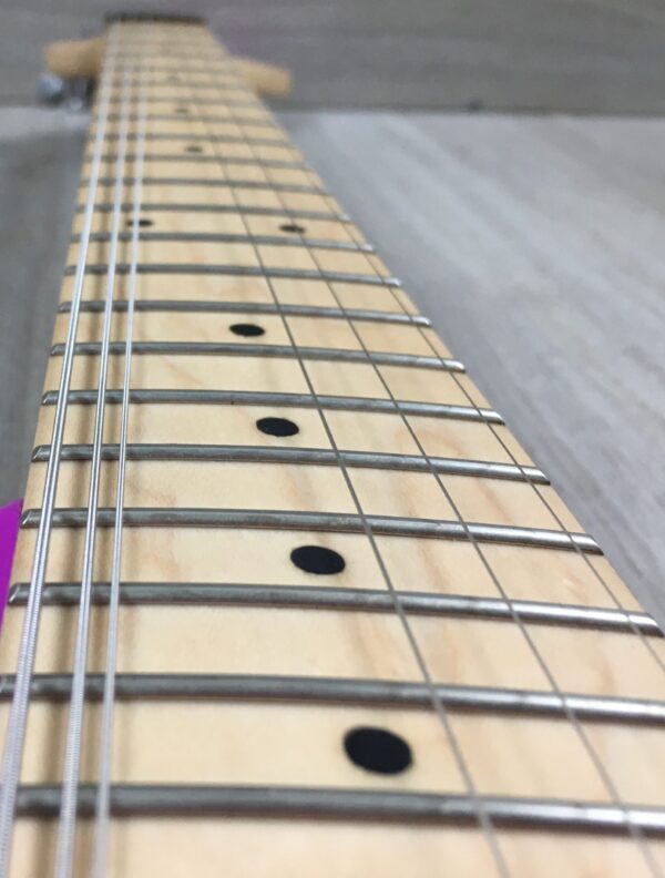 Kramer Baretta Special Maple Freatboard Purple + EMG Bonecrusher