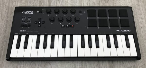 M-Audio Axiom AIR Mini 32