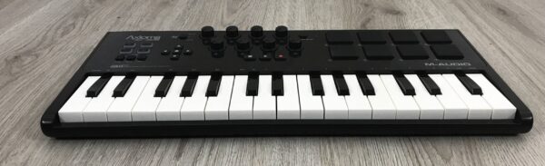 M-Audio Axiom AIR Mini 32