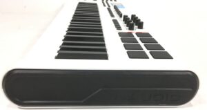 M-udio Axiom Pro 49