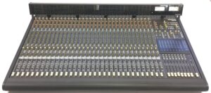 Mackie 32 8 bus made in USA mixer analogico