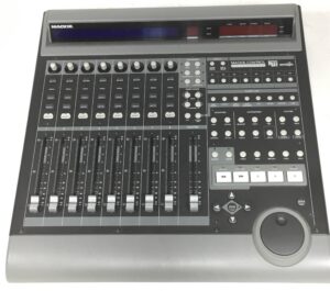 Mackie Control Universal Superficie di controllo