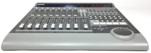 Mackie Control Universal Superficie di controllo