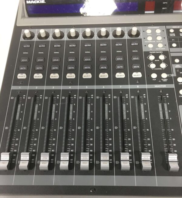 Mackie Control Universal Superficie di controllo