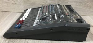 Mackie DFX 12 Mixer