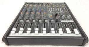 Mackie PROFX8
