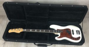 Marcus Miller P7 Antique White Blonde Left